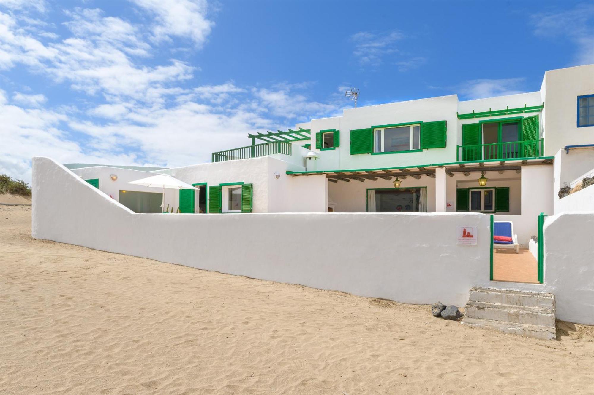 Famara Caracolillos, La Casa Exteriör bild