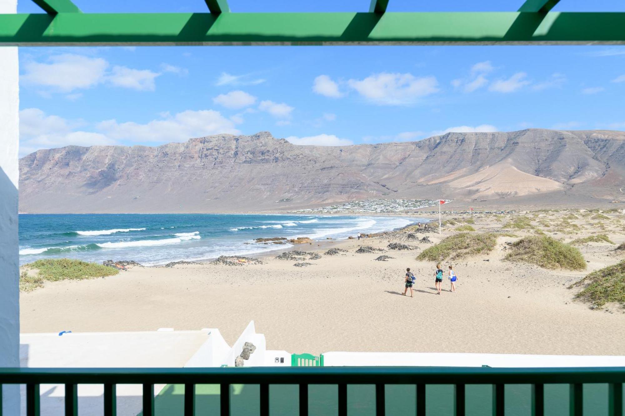 Famara Caracolillos, La Casa Exteriör bild