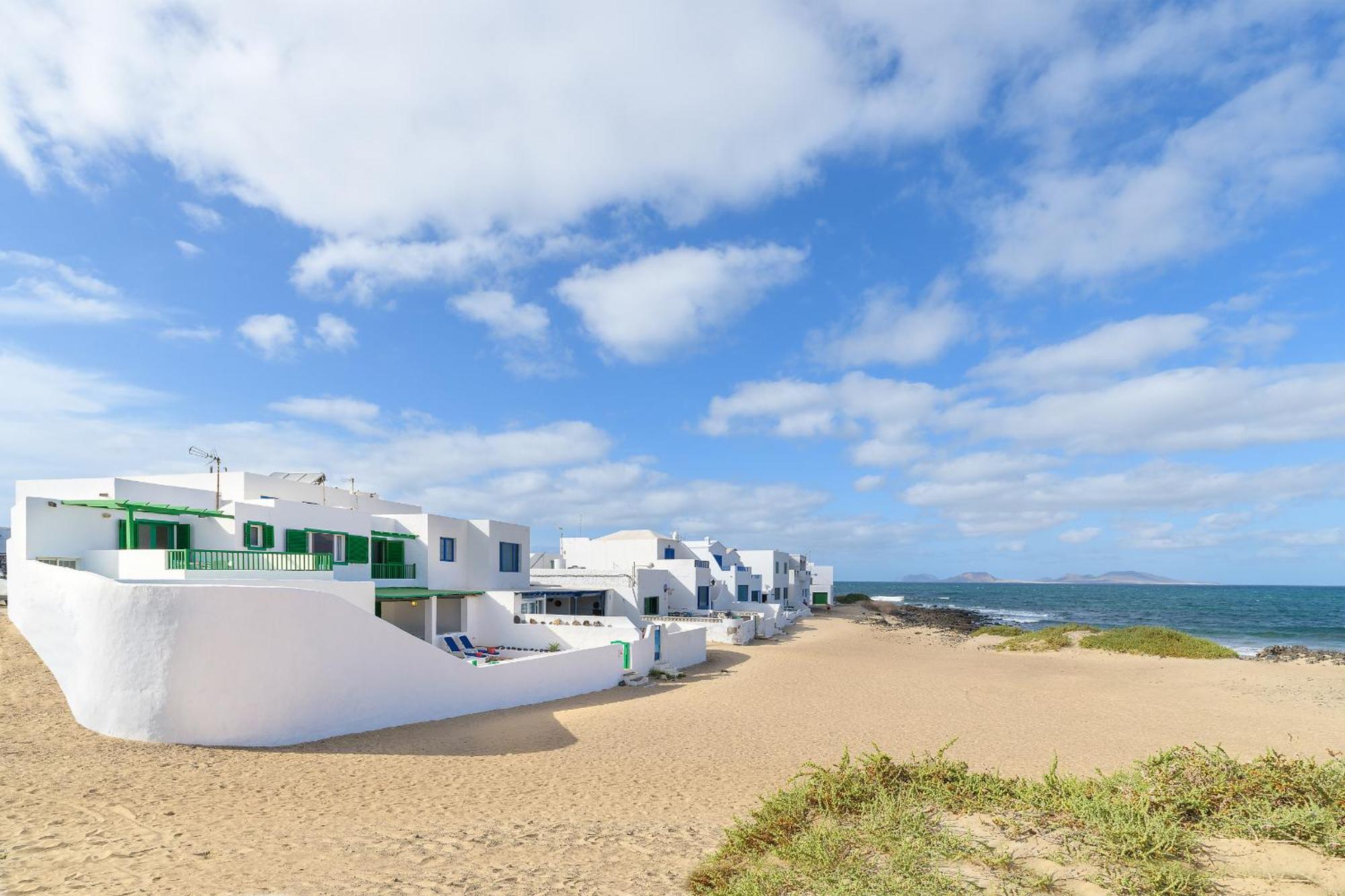 Famara Caracolillos, La Casa Exteriör bild